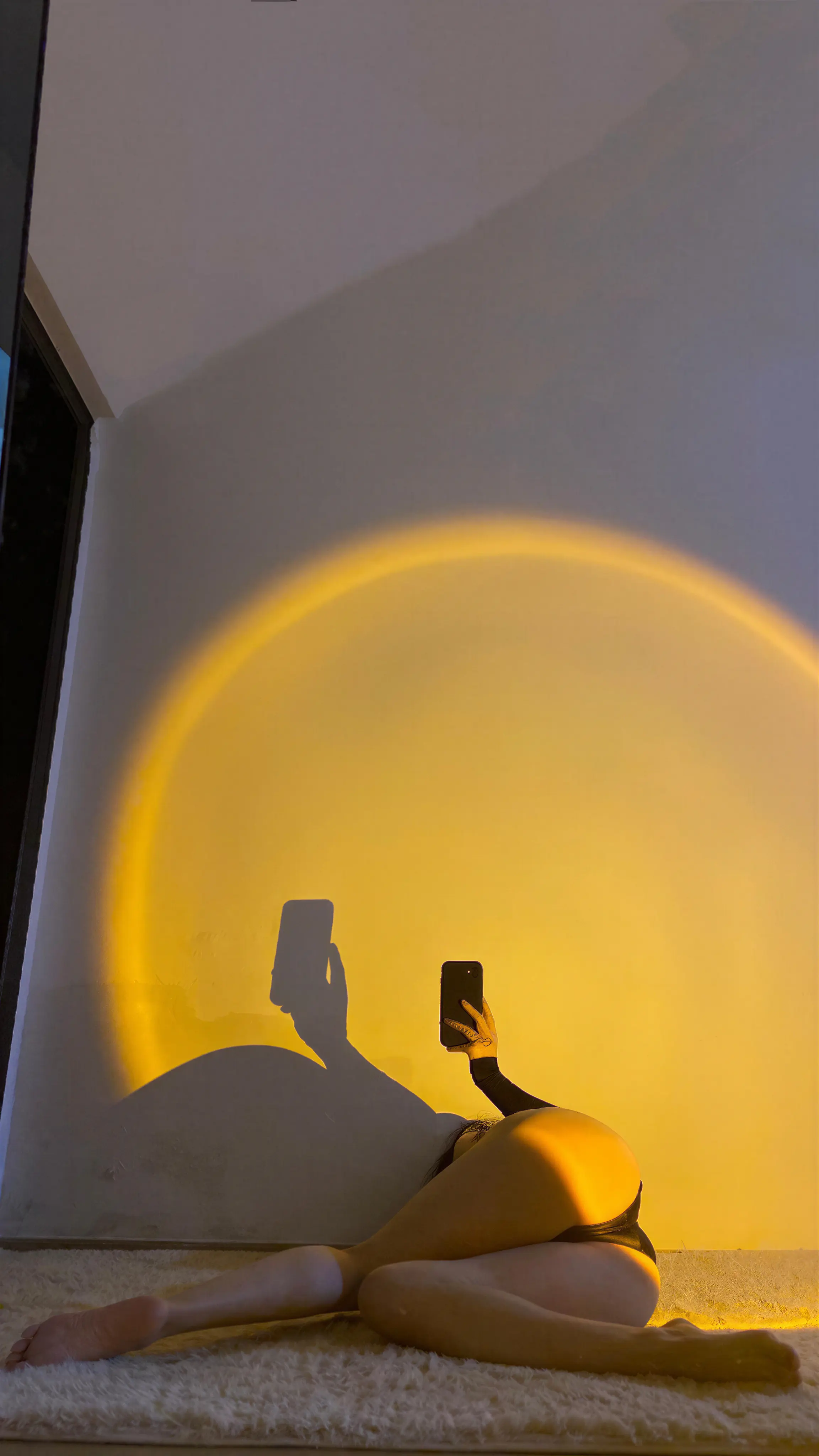俏妞qiaoniuTT – 好大的太阳 11P